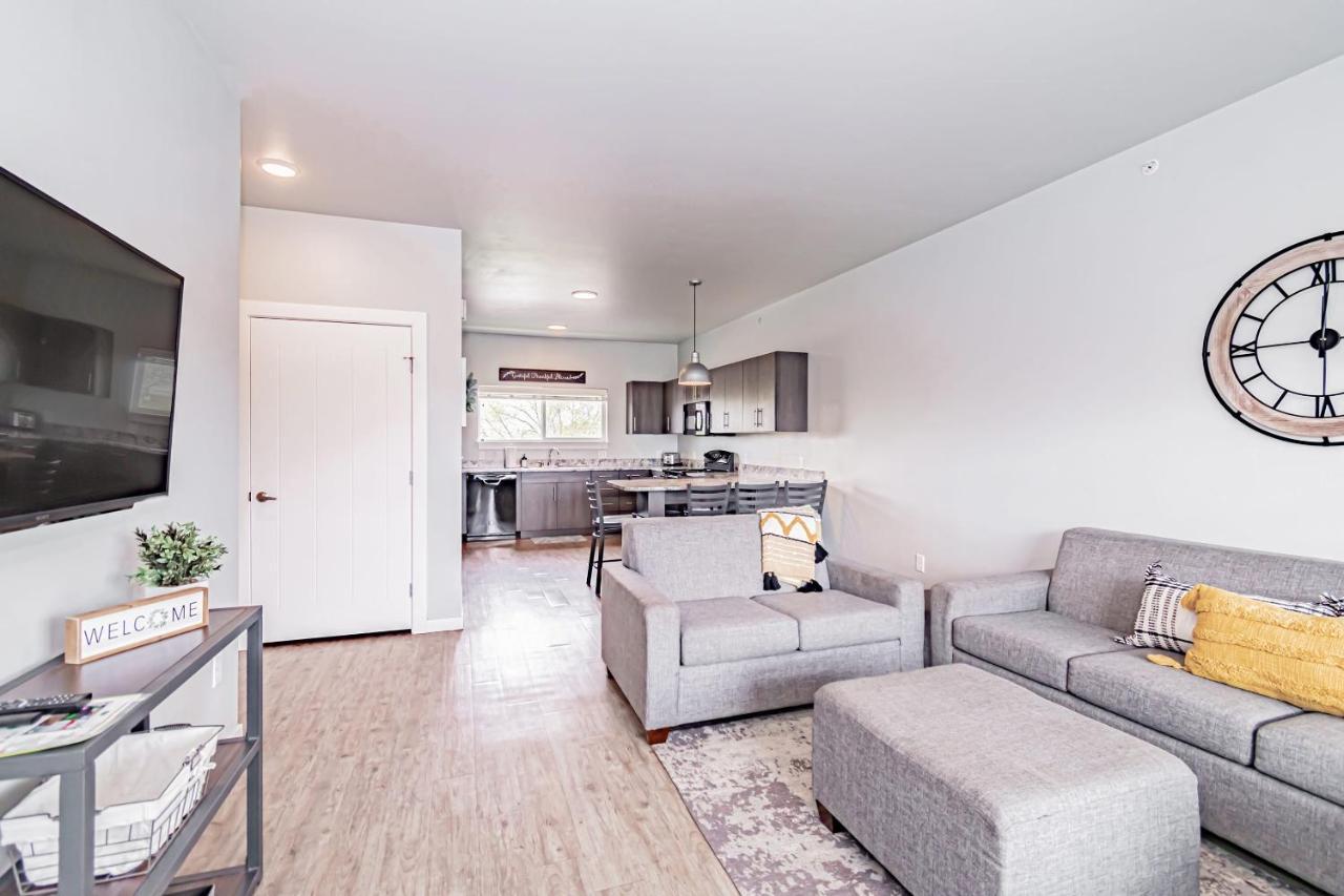 Bringham'S Mill Apartments Perfect For Groups Full Kitchen Gym And Free Parking Рексбърг Екстериор снимка