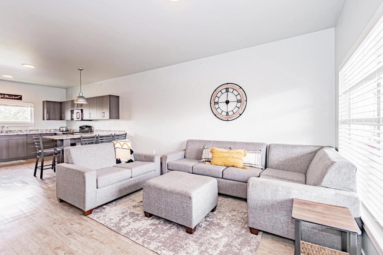 Bringham'S Mill Apartments Perfect For Groups Full Kitchen Gym And Free Parking Рексбърг Екстериор снимка