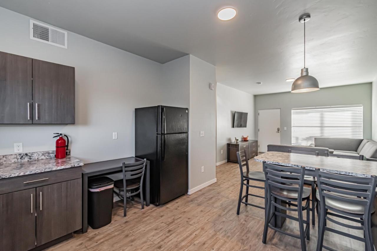Bringham'S Mill Apartments Perfect For Groups Full Kitchen Gym And Free Parking Рексбърг Екстериор снимка