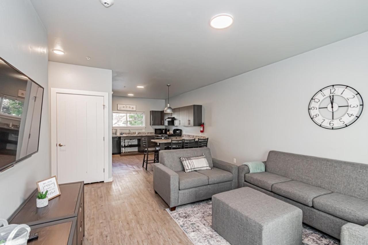 Bringham'S Mill Apartments Perfect For Groups Full Kitchen Gym And Free Parking Рексбърг Екстериор снимка