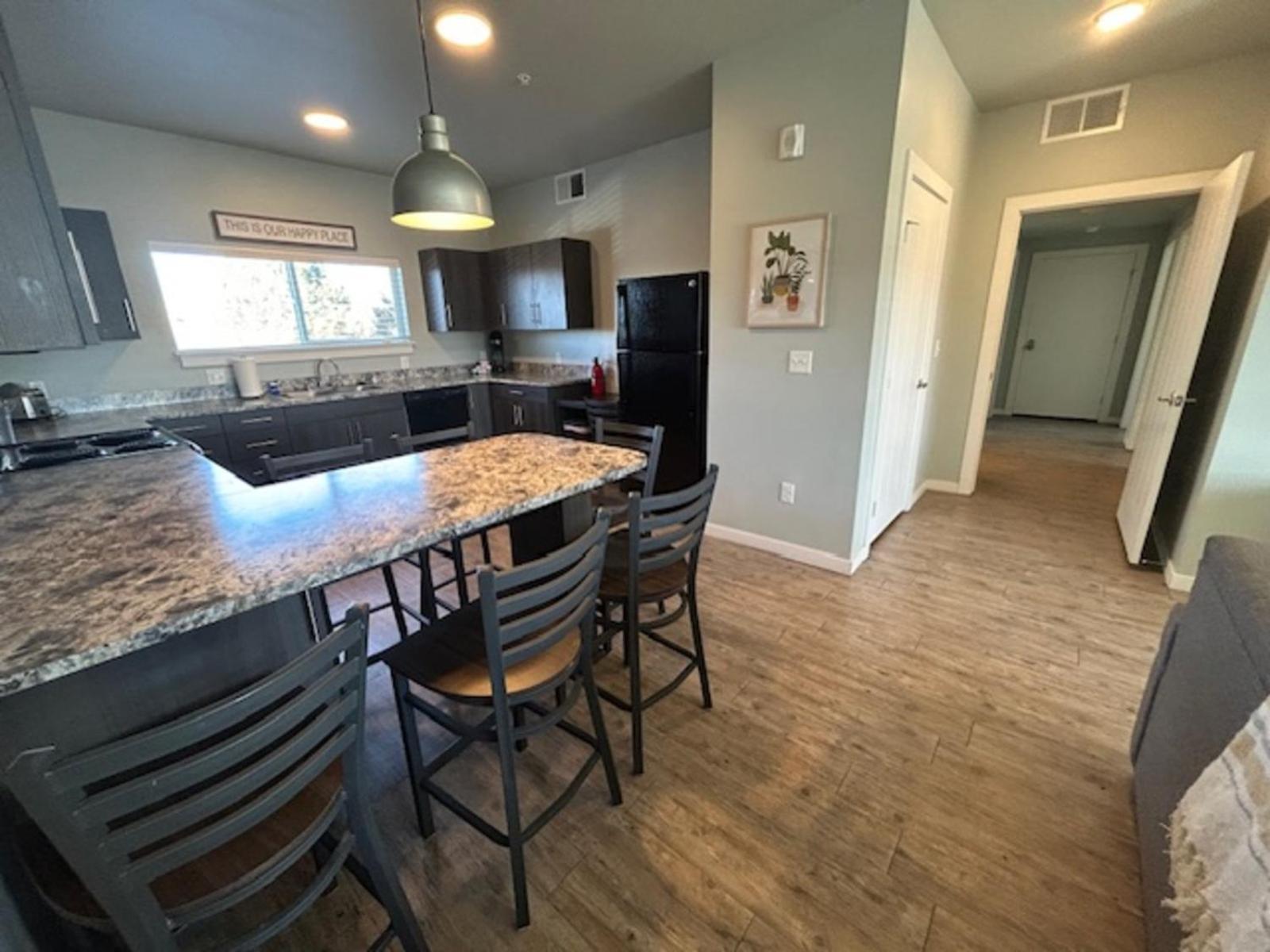 Bringham'S Mill Apartments Perfect For Groups Full Kitchen Gym And Free Parking Рексбърг Екстериор снимка